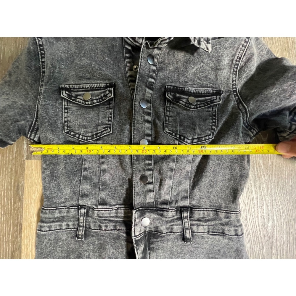 Unbranded Denim Romper Women Small Gray Acid Wash Raw Hem Short Sleeve Utility - Picture 2 of 6